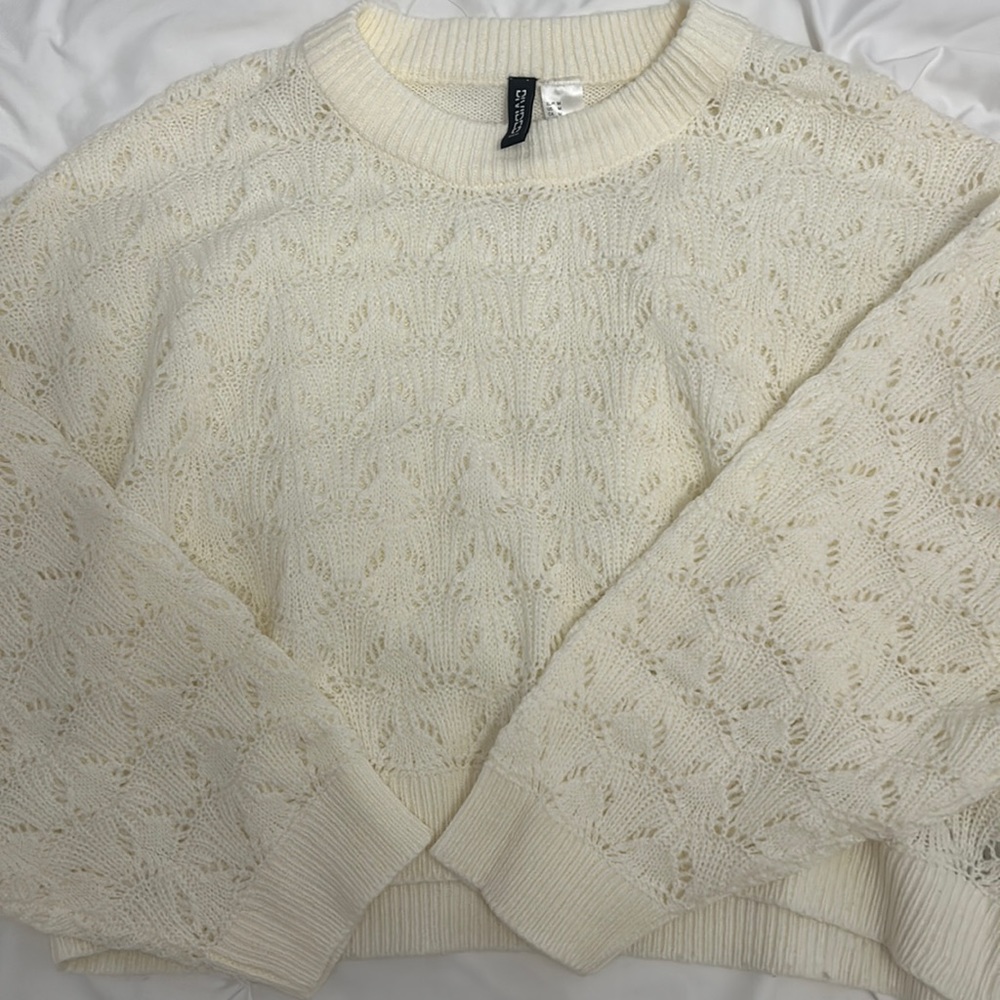 H&M | WMNS eyelet sweater